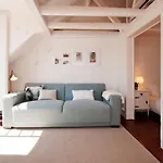 The Downtown Terrace - Fabulous Views, Sun Deck, Penthouse, 5th-floor No Lift * Лиссабон