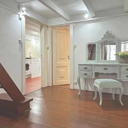 شقة The Downtown Terrace - Fabulous Views, Sun Deck, Penthouse, 5th-floor No Lift *