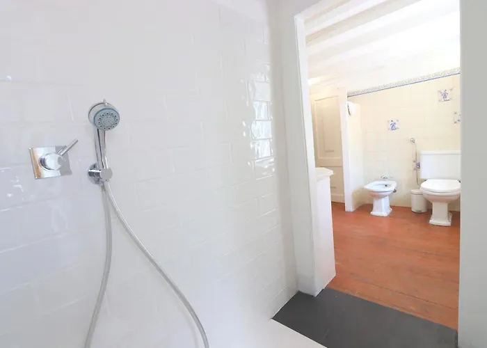 The Downtown Terrace - Fabulous Views, Sun Deck, Penthouse, 5th-floor No Lift *