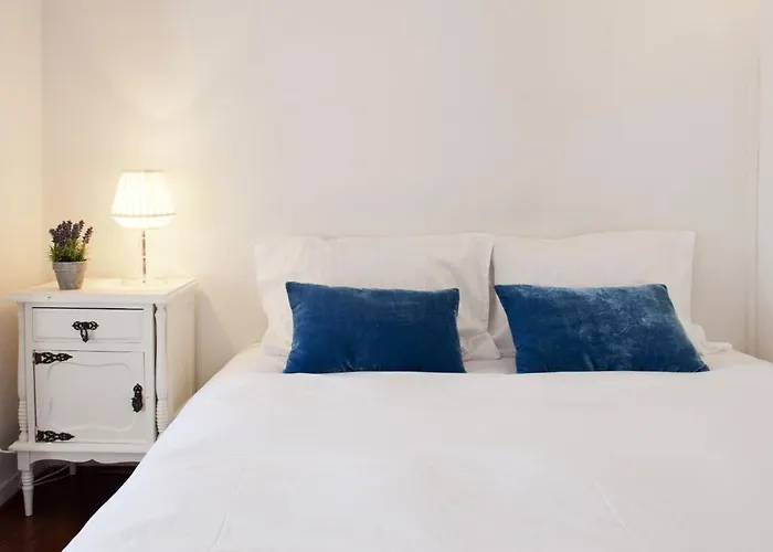 شقة The Downtown Terrace - Fabulous Views, Sun Deck, Penthouse, 5th-floor No Lift Lisboa