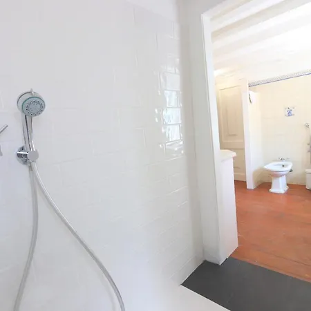 The Downtown Terrace - Fabulous Views, Sun Deck, Penthouse, 5th-floor No Lift *