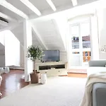 The Downtown Terrace - Fabulous Views, Sun Deck, Penthouse, 5th-floor No Lift Lisbon