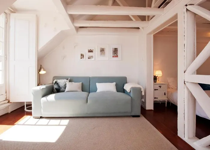 The Downtown Terrace - Fabulous Views, Sun Deck, Penthouse, 5th-floor No Lift * Lisboa